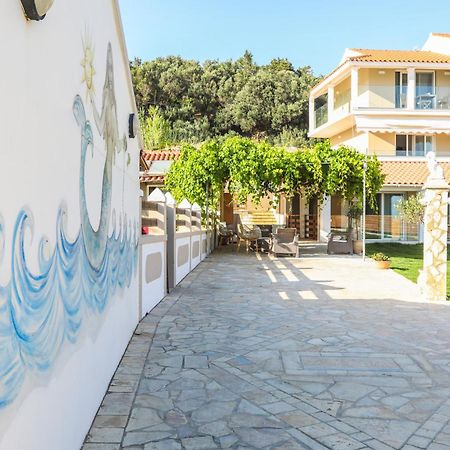 Magdachris Luxury Rooms Agios Georgios Pagon Exterior foto