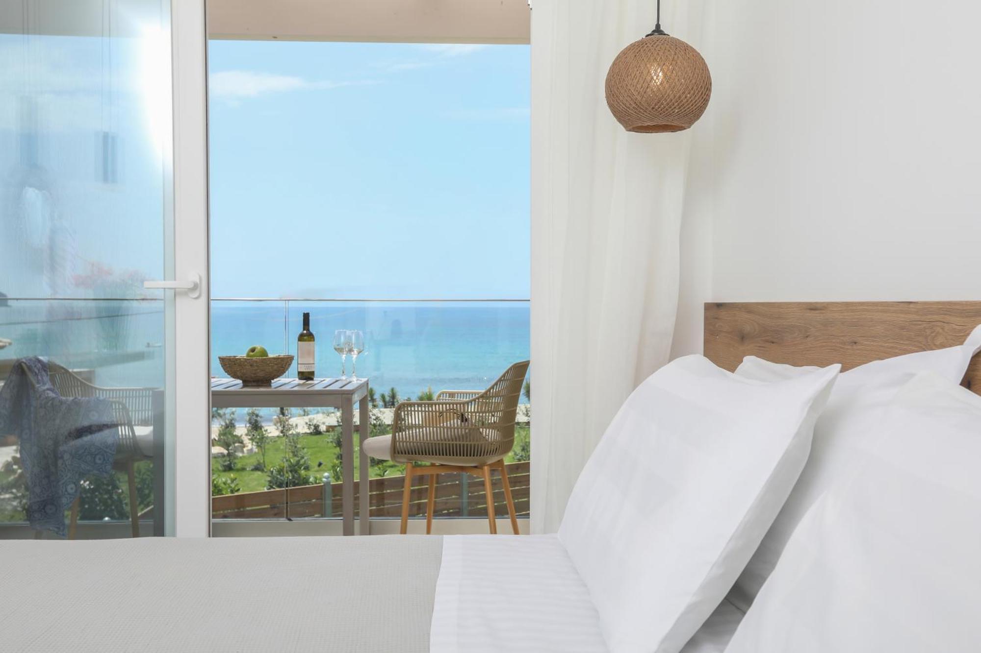Magdachris Luxury Rooms Agios Georgios Pagon Exterior foto